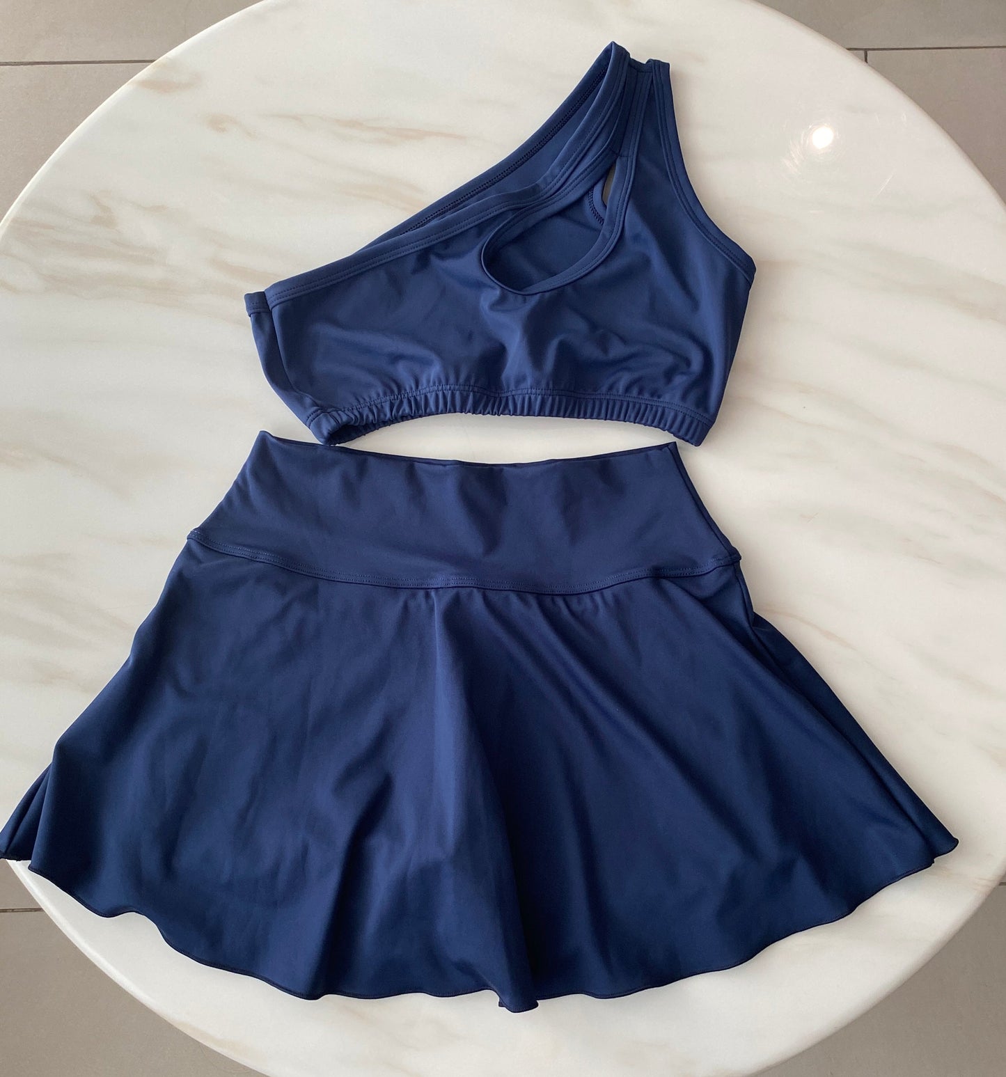 FALDA SHORT + TOP ARIEL
